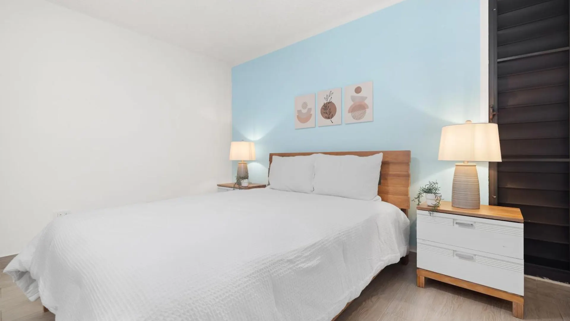 Amazing Beach Getaway For Large Groups Otium San Juan 0*,  Puerto Rico
