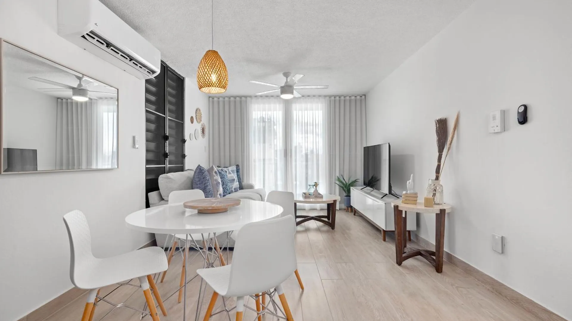Amazing Beach Getaway For Large Groups Otium San Juan 0*,  Puerto Rico