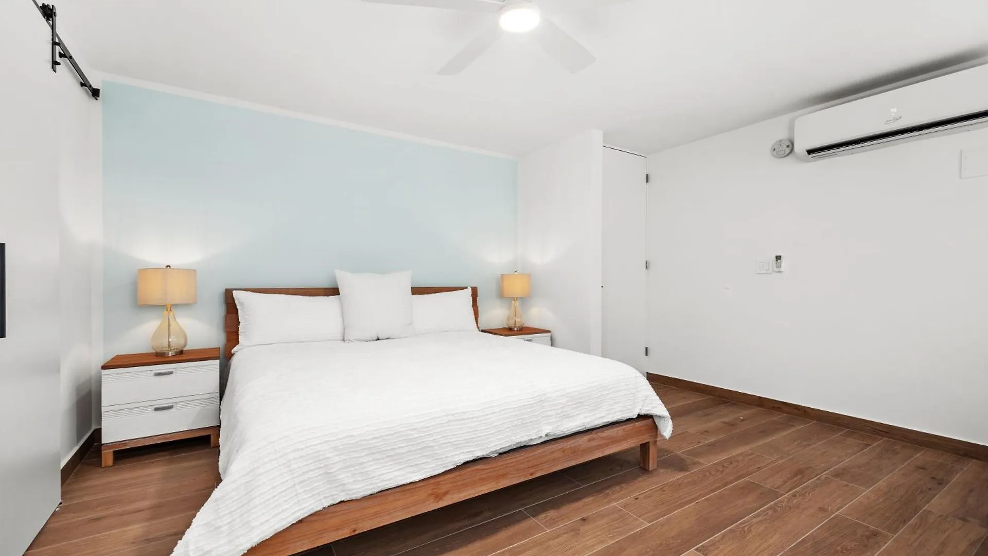 Amazing Beach Getaway For Large Groups Otium location